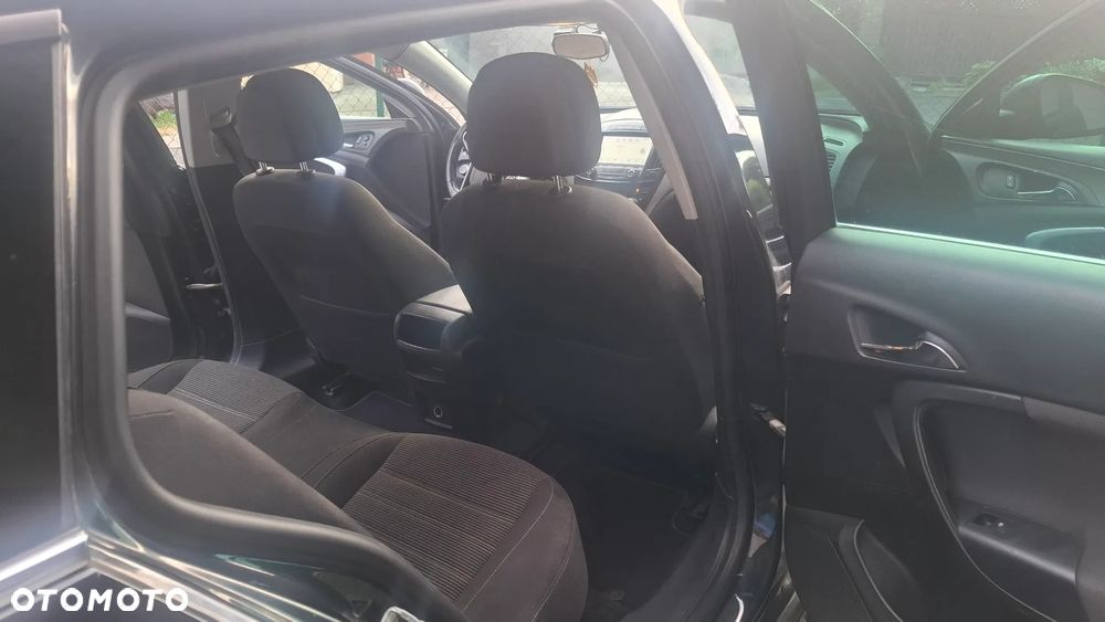 Opel Insignia CT 2.0 CDTI - 14