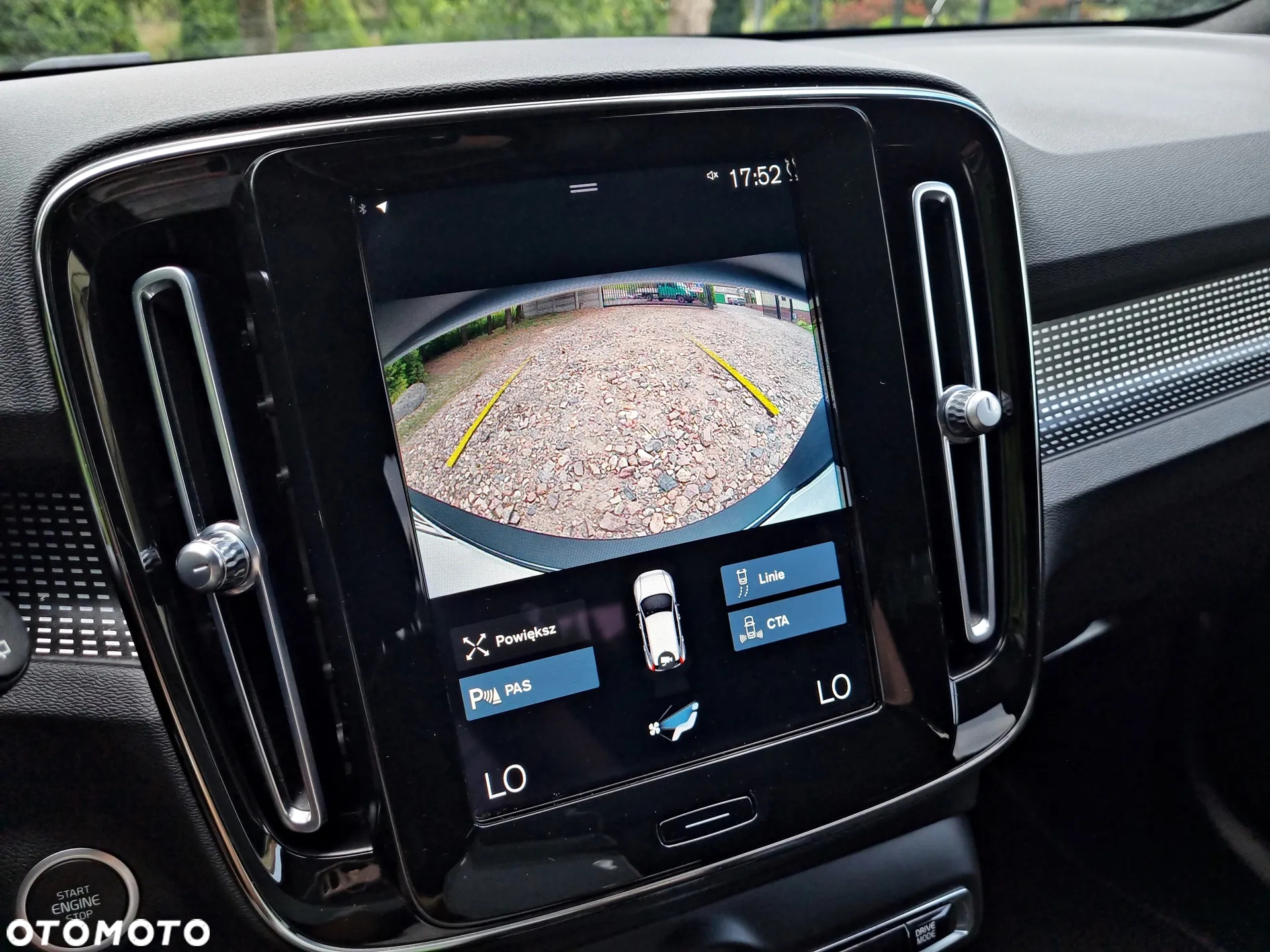 Volvo XC 40 B4 B AWD Geartronic RDesign - 24