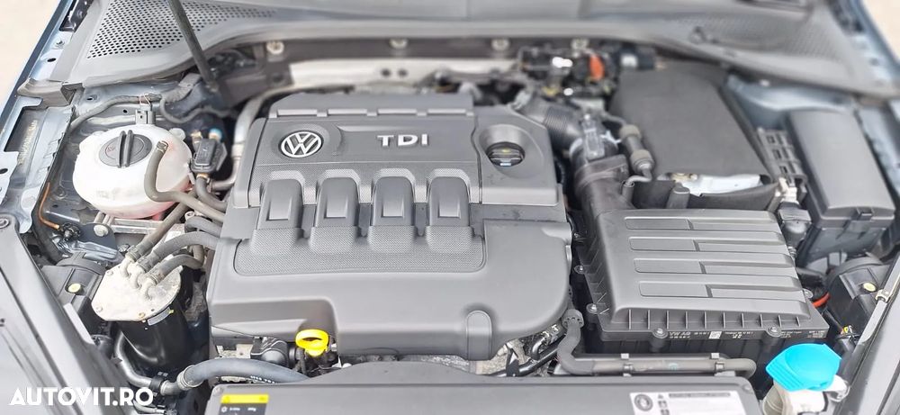 Volkswagen Golf 1.6 TDI DPF BMT DSG Comfortline - 11
