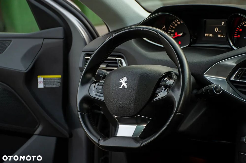 Peugeot 308 BlueHDi 150 EAT6 Stop & Start Allure - 27