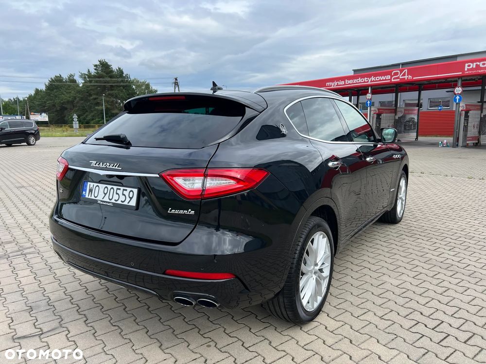 Maserati Levante Q4 GranLusso - 9