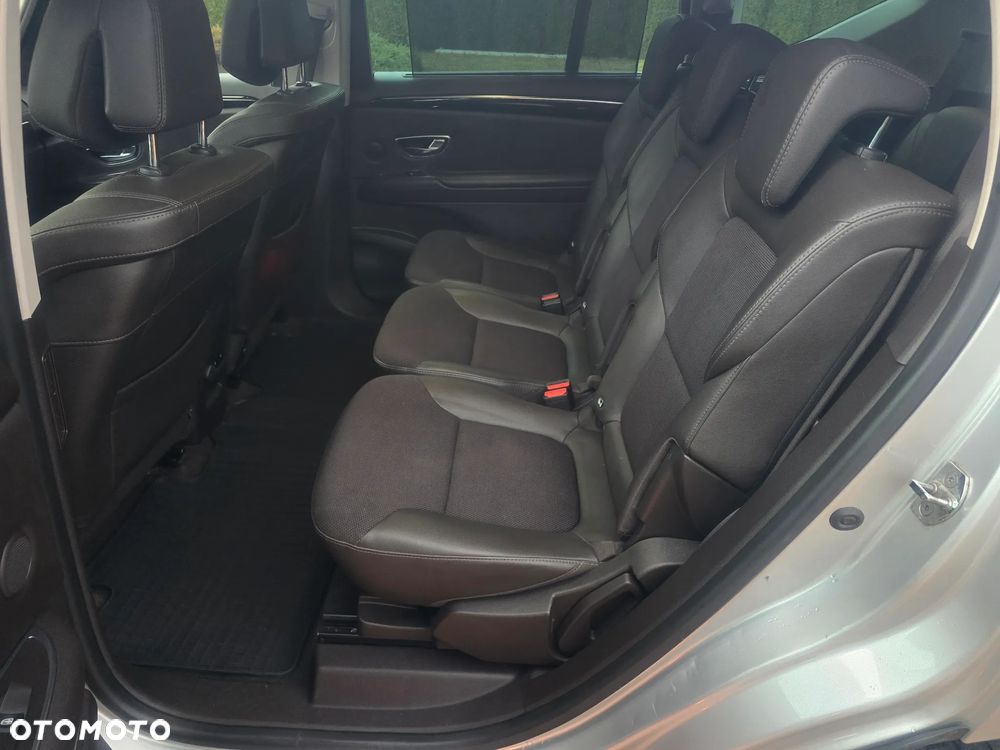 Renault Espace 1.6 dCi Energy Initiale Paris EDC 7os - 29