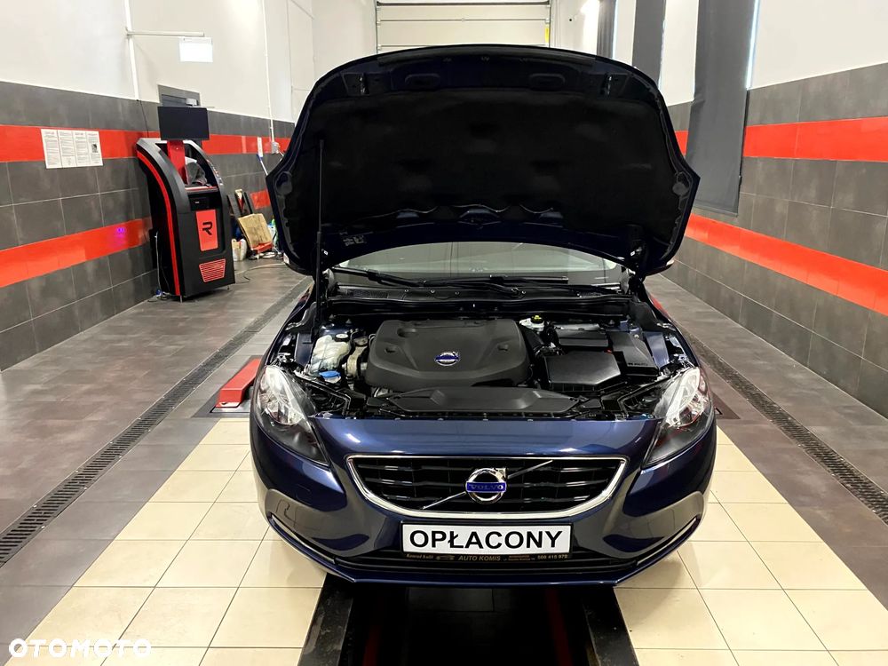 Volvo V40 D4 Momentum - 23