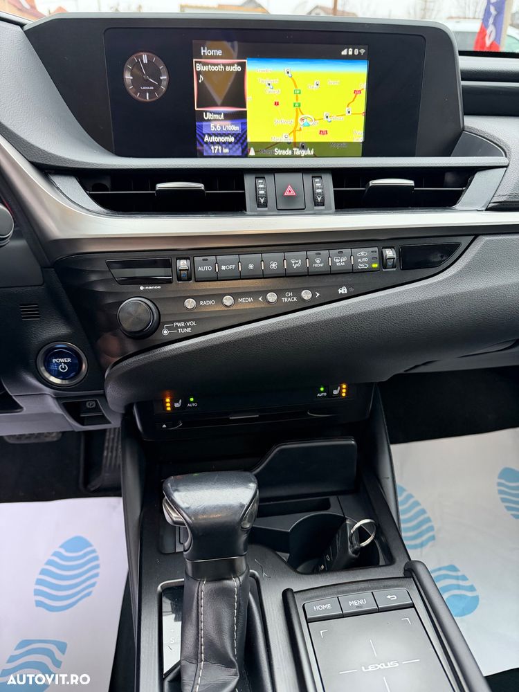 Lexus Seria ES 300h Executive Line - 16