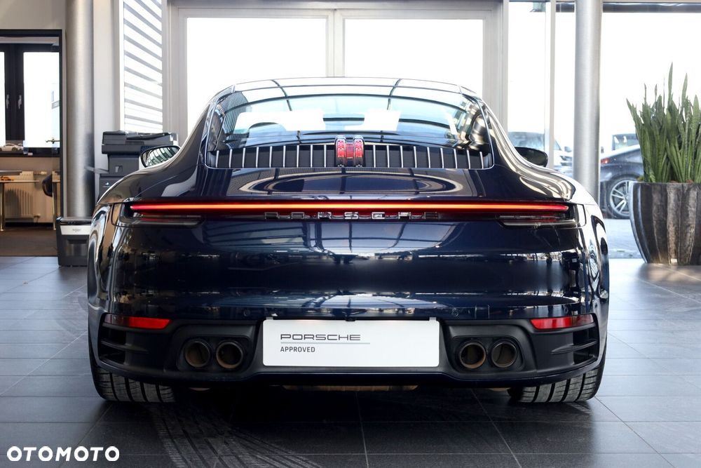 Porsche 911 Carrera 4S - 7