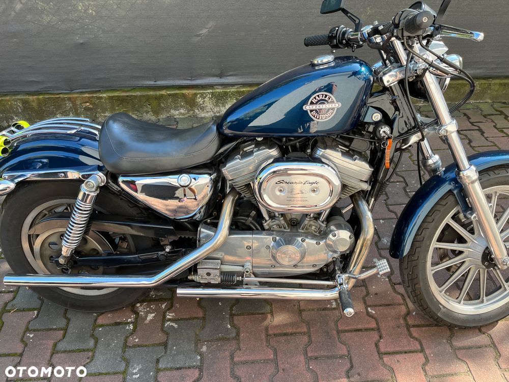 Harley-Davidson Sportster Custom 883C - 2