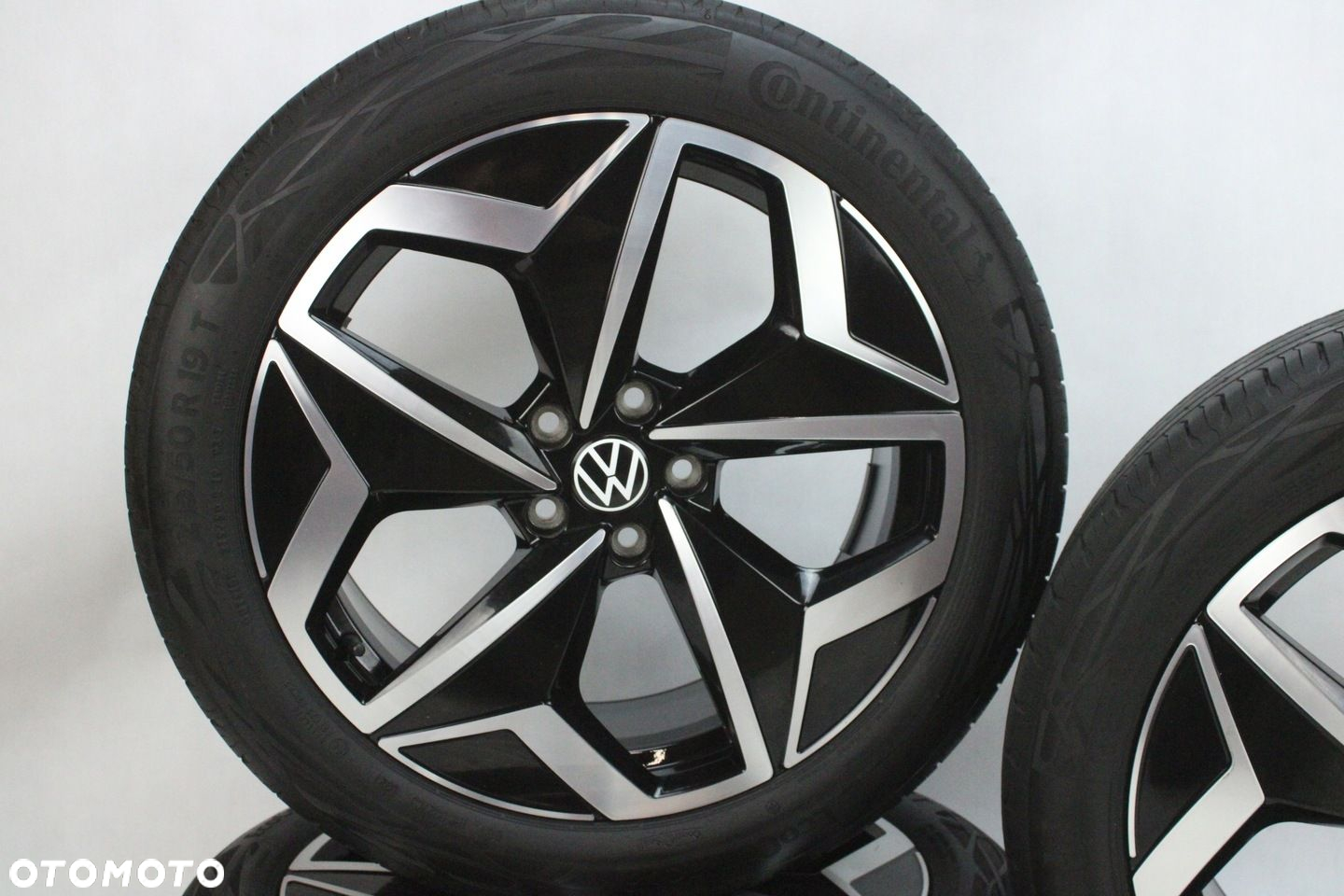 KOŁA FELGI ALUMINIOWE 19" VW ID.3 7,5J ET50 215/50/R19 CONTINENTAL CONTISEA - 9
