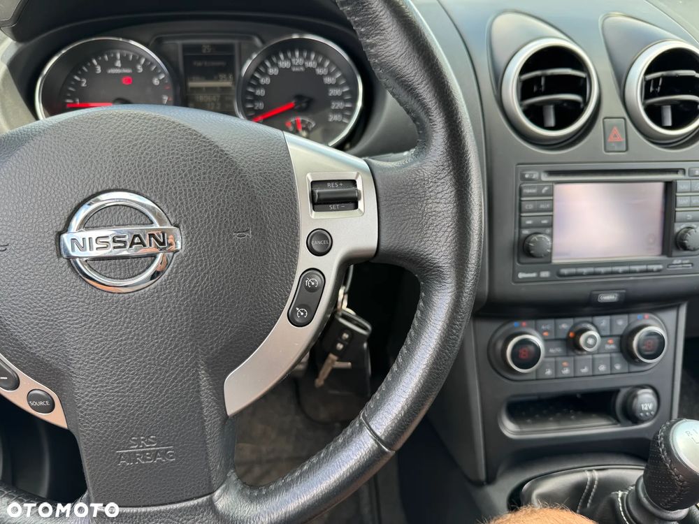 Nissan Qashqai 2.0 360 - 17