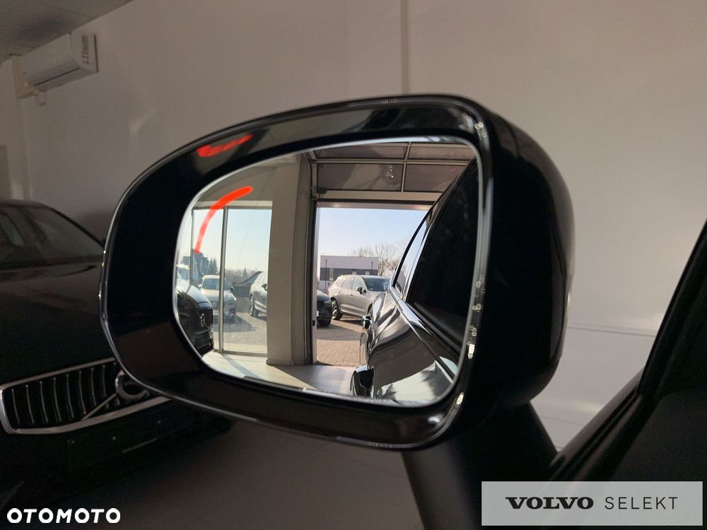 Volvo XC 60 B5 B AWD Plus Dark - 28