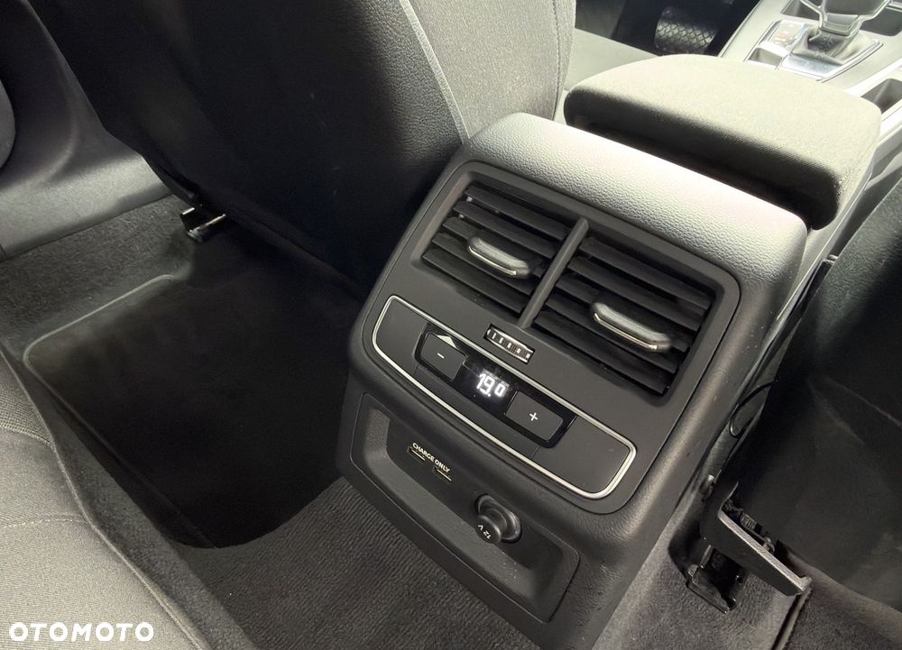 Audi A4 Avant 40 TDI S tronic - 37