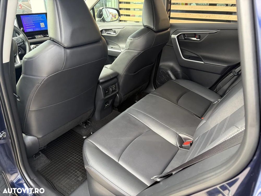 Toyota RAV4 2.5 VVT-iE 4x4 Luxury - 11