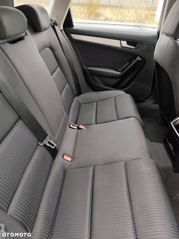 Audi A4 Avant 2.0 TDI DPF - 8