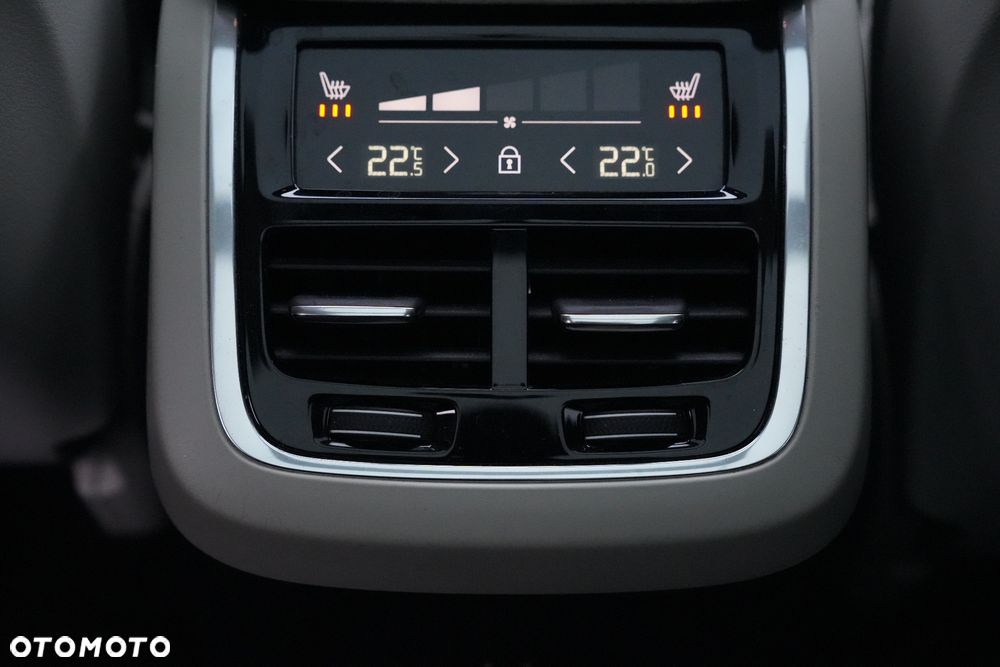 Volvo XC 90 T8 AWD Plug-In Hybrid Inscription 7os - 17