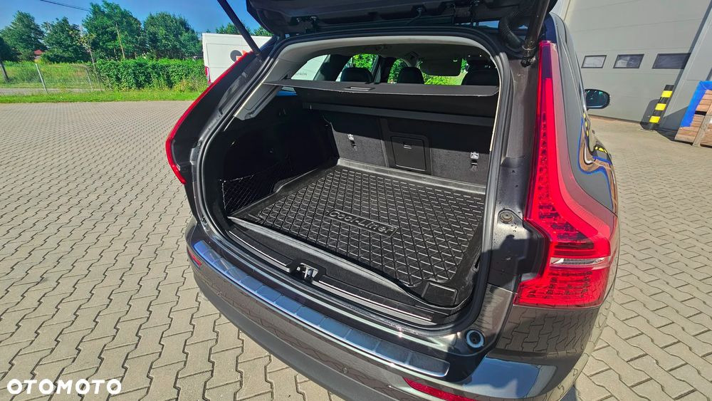 Volvo XC 60 T5 GPF AWD Momentum - 26