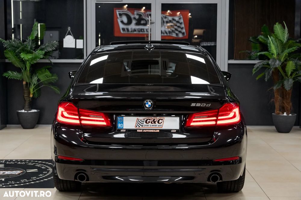 BMW Seria 5 520d Aut. Sport Line - 7