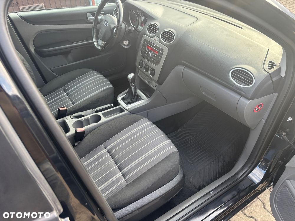 Ford Focus 1.6 TDCi Ambiente - 5