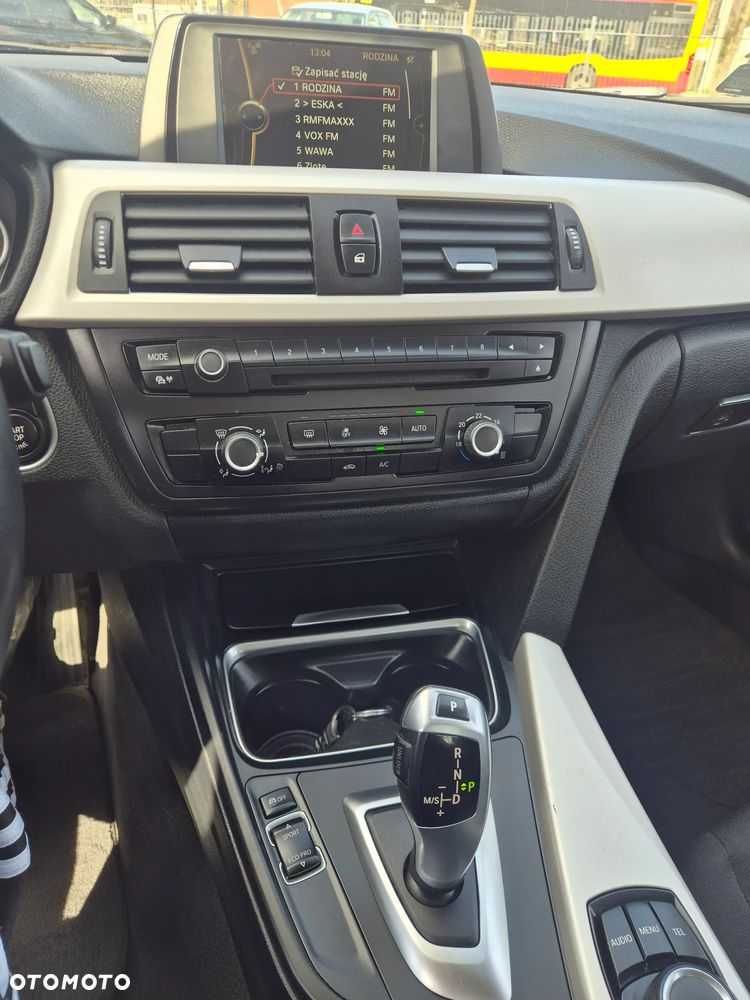 BMW Seria 3 316i - 5