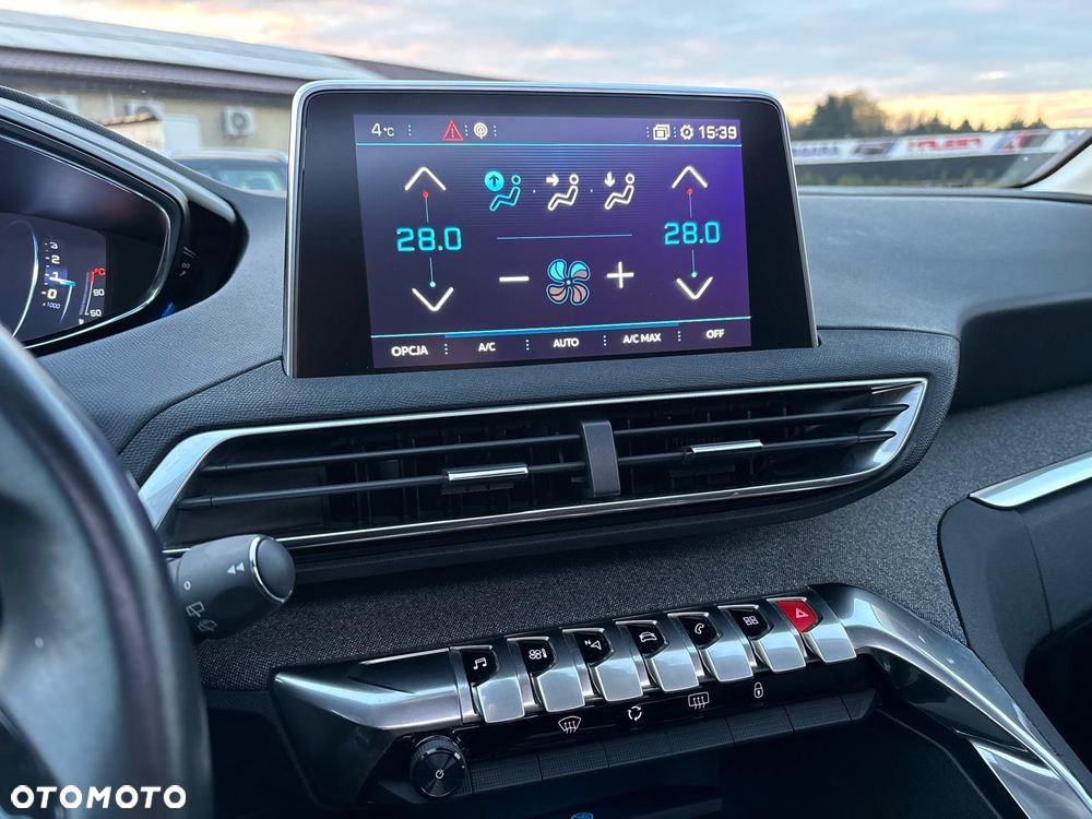 Peugeot 3008 1.2 PureTech Allure S&S - 30