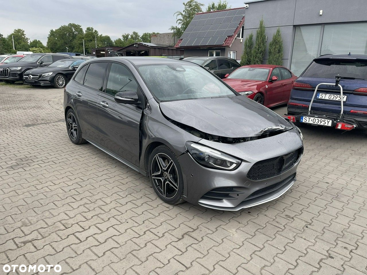 Mercedes-Benz Klasa B 220 4-Matic AMG Line 7G-DCT - 3
