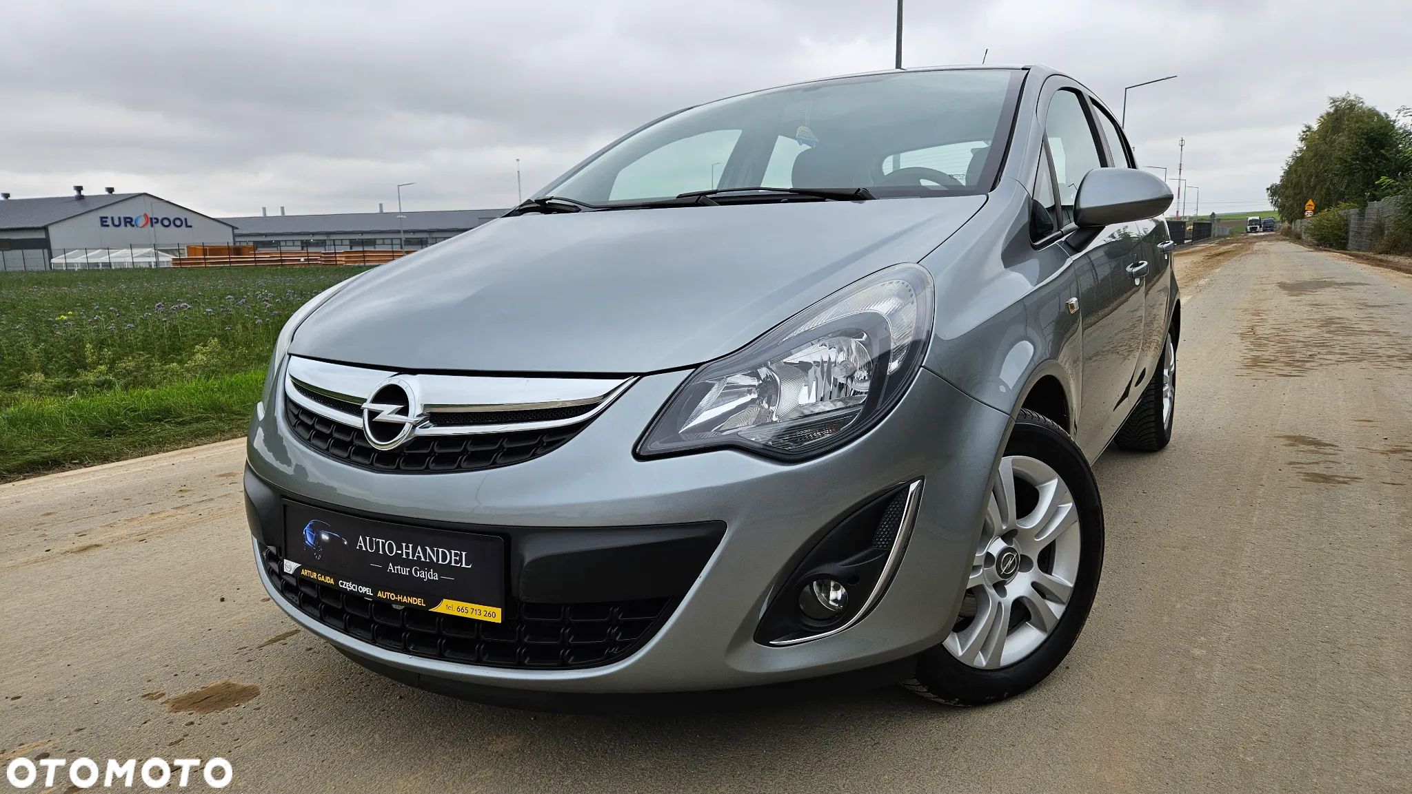 Opel Corsa 1.2 16V Cosmo - 1