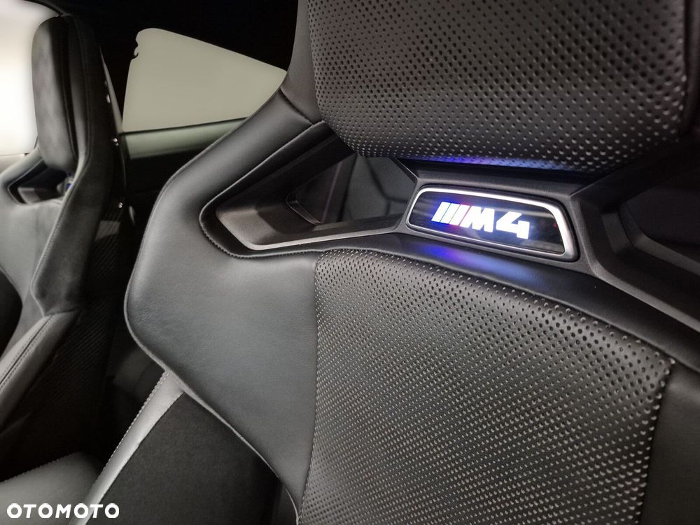 BMW M4 Competition M xDrive sport - 24