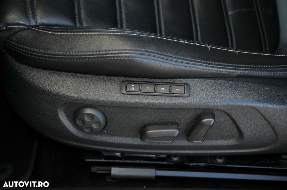 Volkswagen Passat CC 2.0 TDI BlueMotion Technology DSG - 17