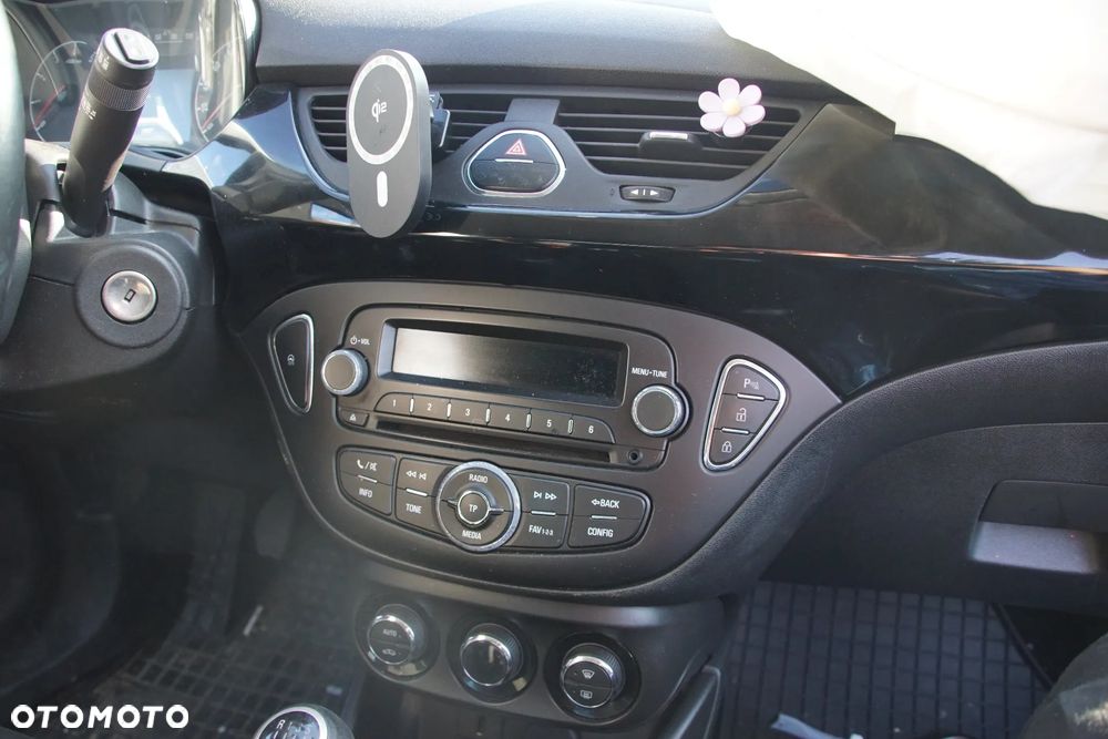 Auto na części - Opel Corsa E 1.4 Twinport 90 KM B14XEL F17 Z22V 2018R Silnik Skrzynia Drzwi Błotnik Zderzak Klapa Lampa Lusterko Klamka Szyba Deska Kokpit Sterownik Moduł Czujnik Licznik Panel Kierownica - 13