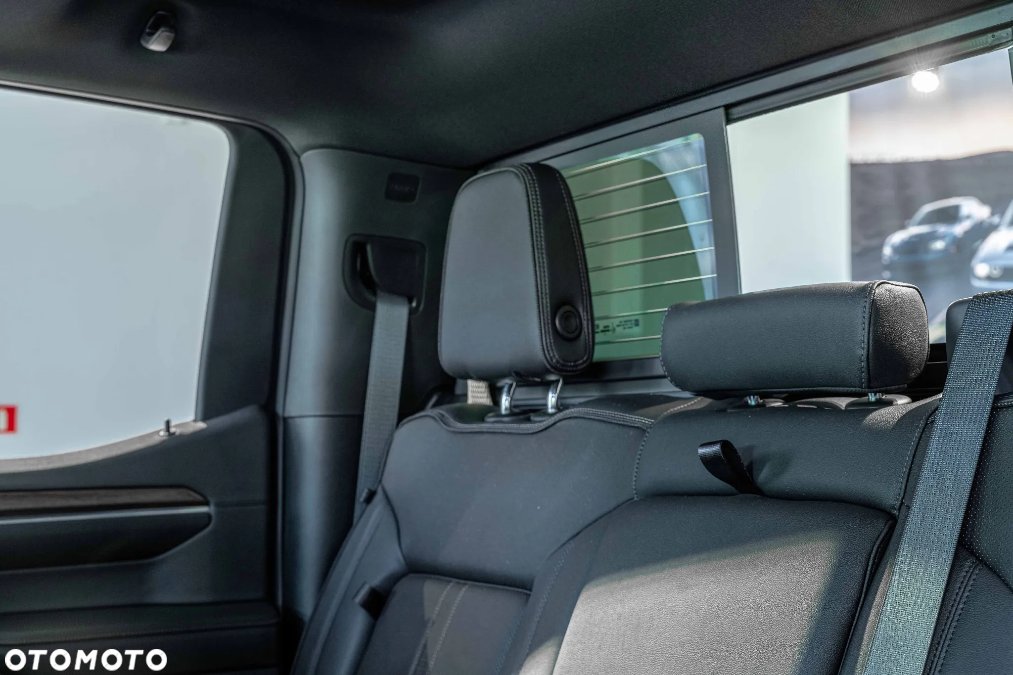 Chevrolet Silverado - 38