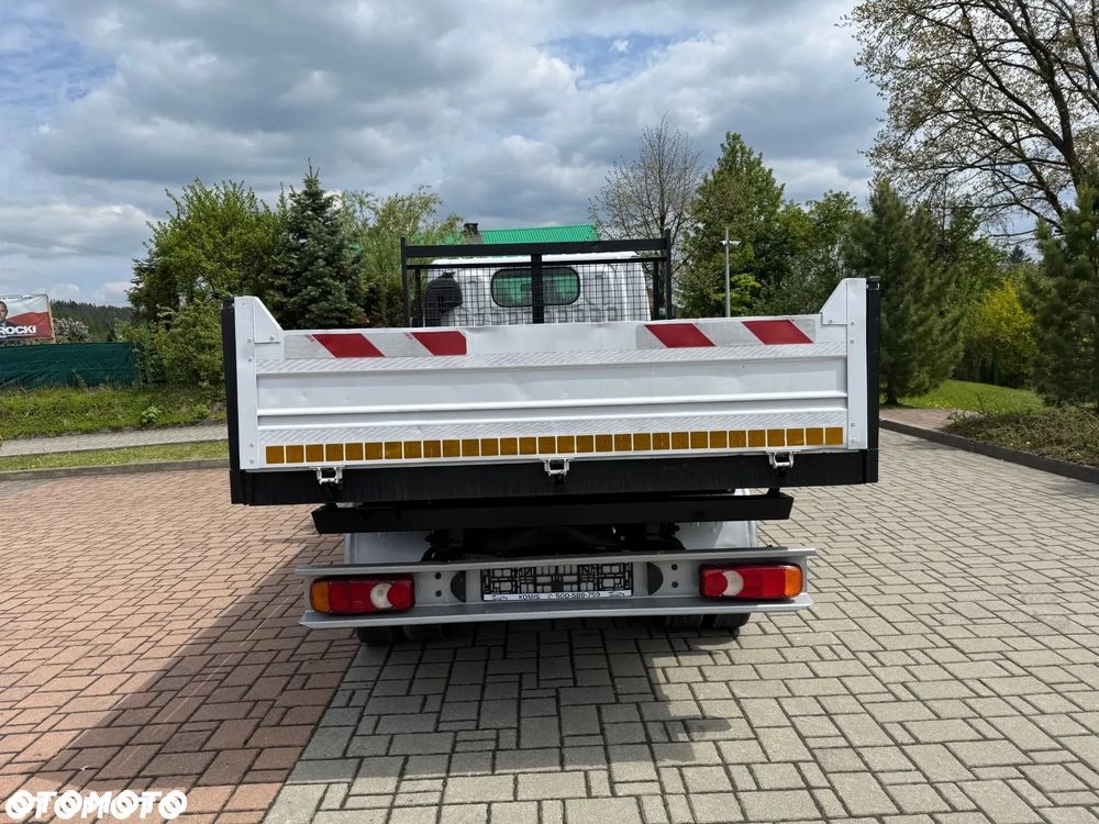Nissan Cabstar - 6
