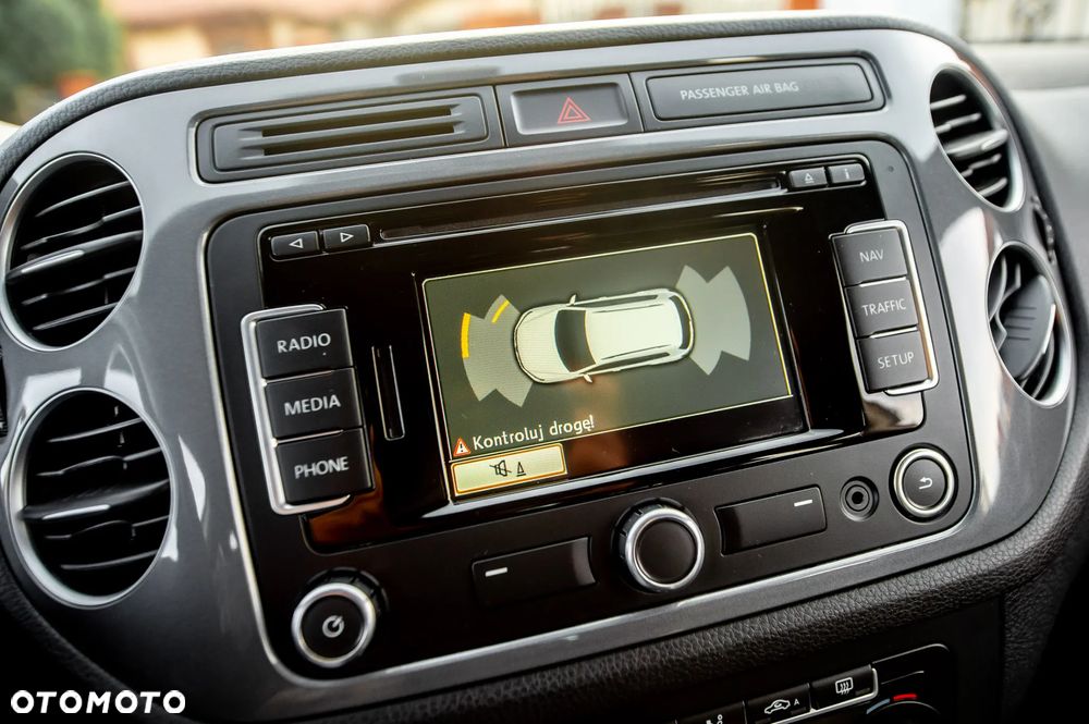 Volkswagen Tiguan 2.0 TDI 4Mot R-Style DSG - 28