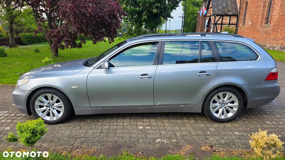 BMW Seria 5 525d - 14