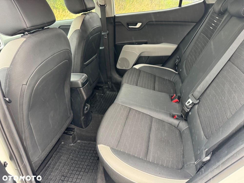Kia Stonic 1.0 T-GDI L Business Line DCT - 10