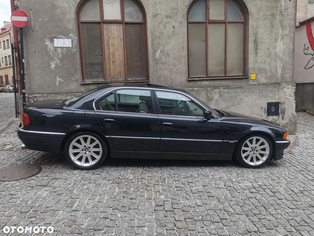 BMW Seria 7 - 6