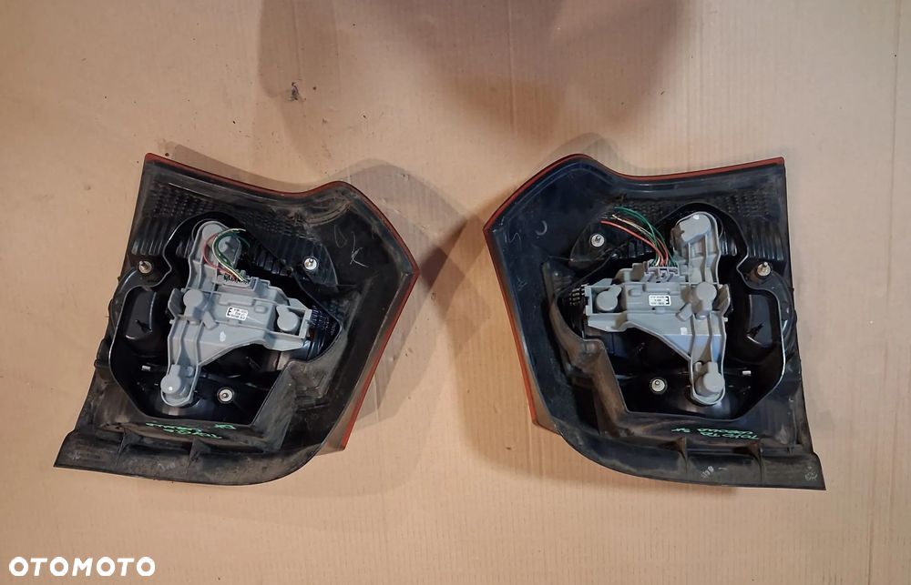 Lampa tył TOYOTA COROLLA E12  81580-02301  lewa prawa  OE - 2
