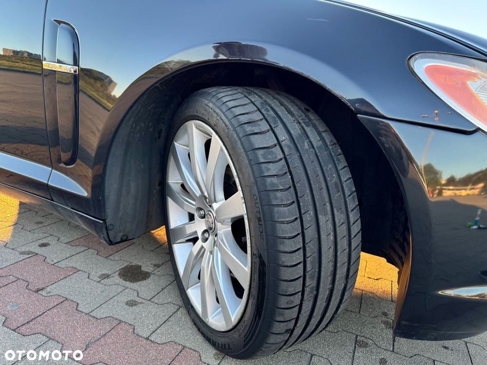 Jaguar XF 3.0 V6 Premium Luxury - 32