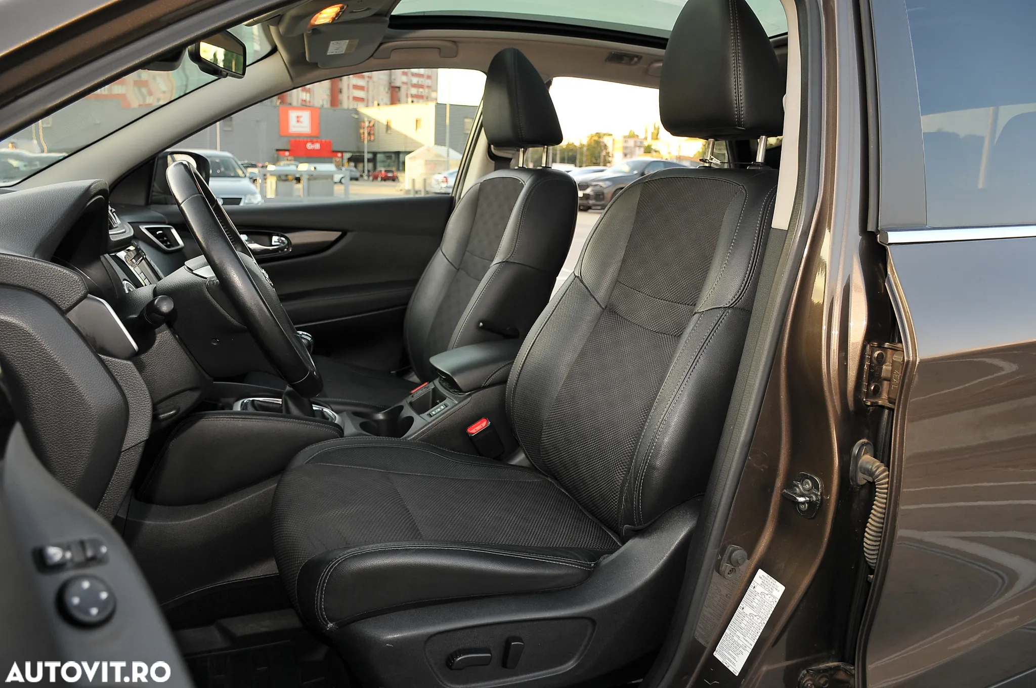 Nissan Qashqai 1.6 DIG-T TEKNA - 5