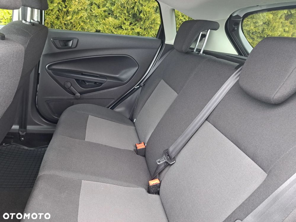 Ford Fiesta 1.25 Champions Edition - 18