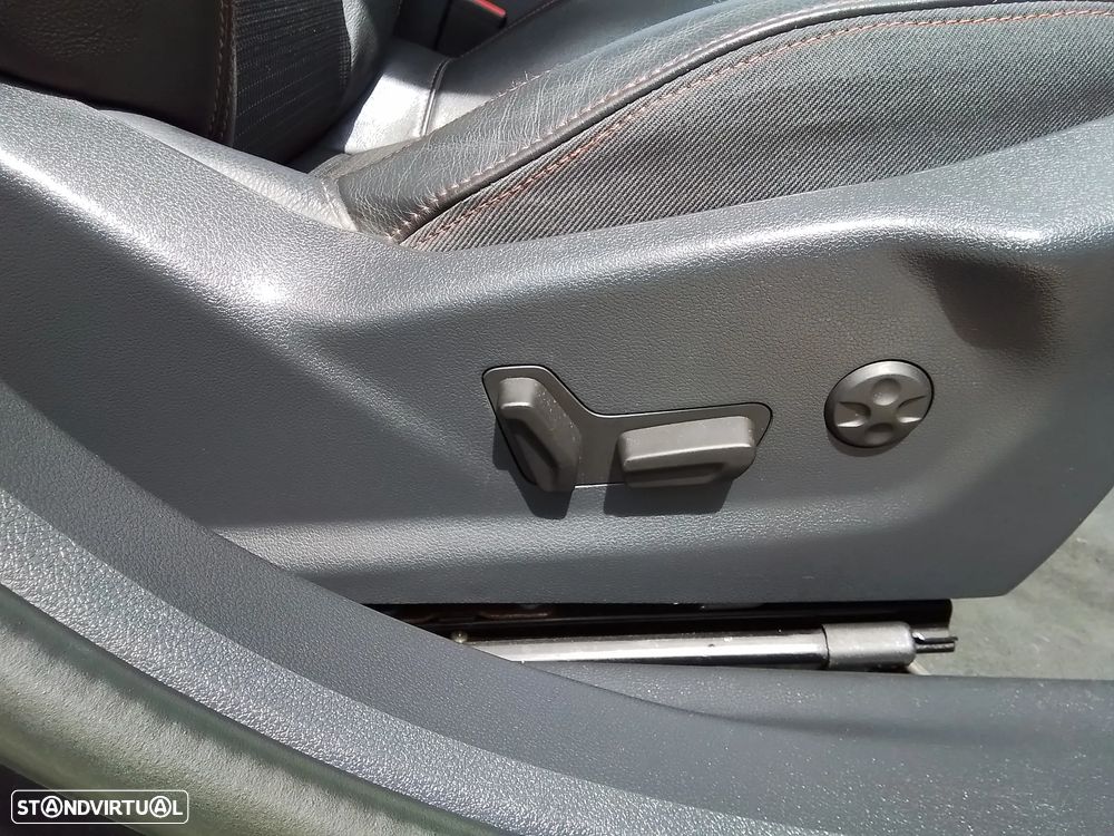 Peugeot 508 RXH 2.0 HDi Hybrid4 2-Tronic - 29