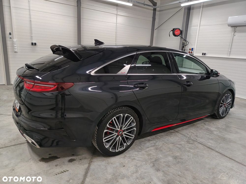 Kia ProCeed 1.6 T-GDI GT DCT - 13