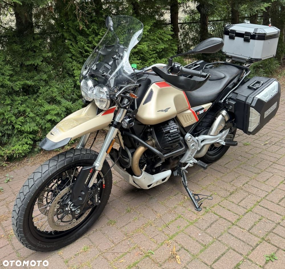 Moto Guzzi V85 - 10