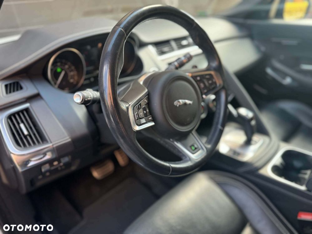 Jaguar E-Pace 2.0 i4D AWD R-Dynamic SE - 17