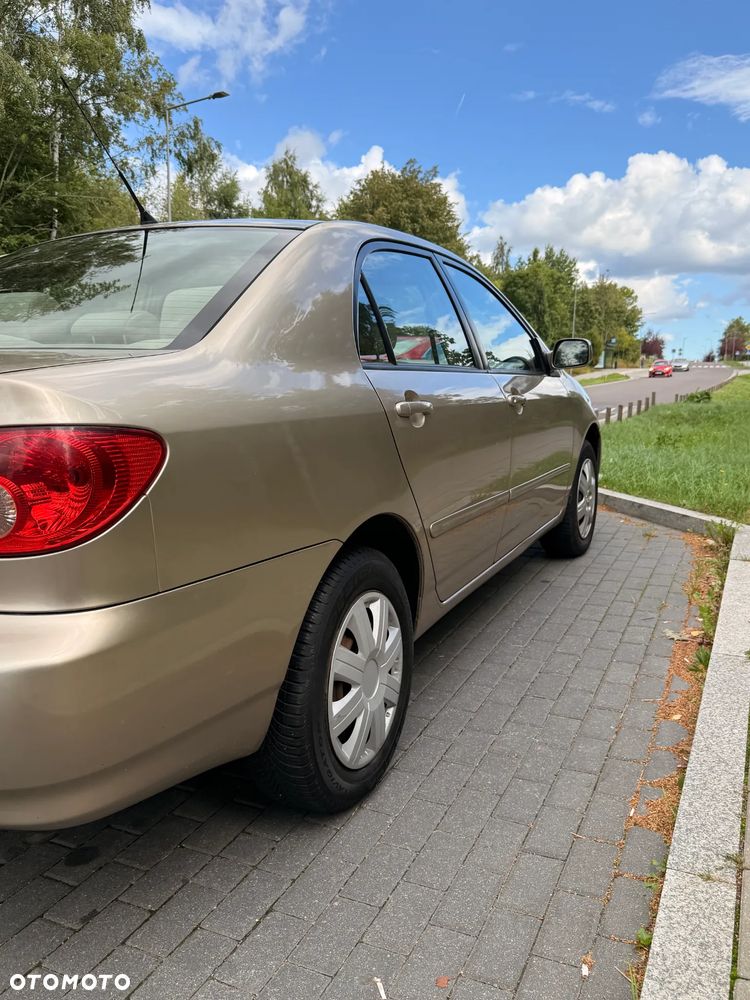 Toyota Corolla - 5