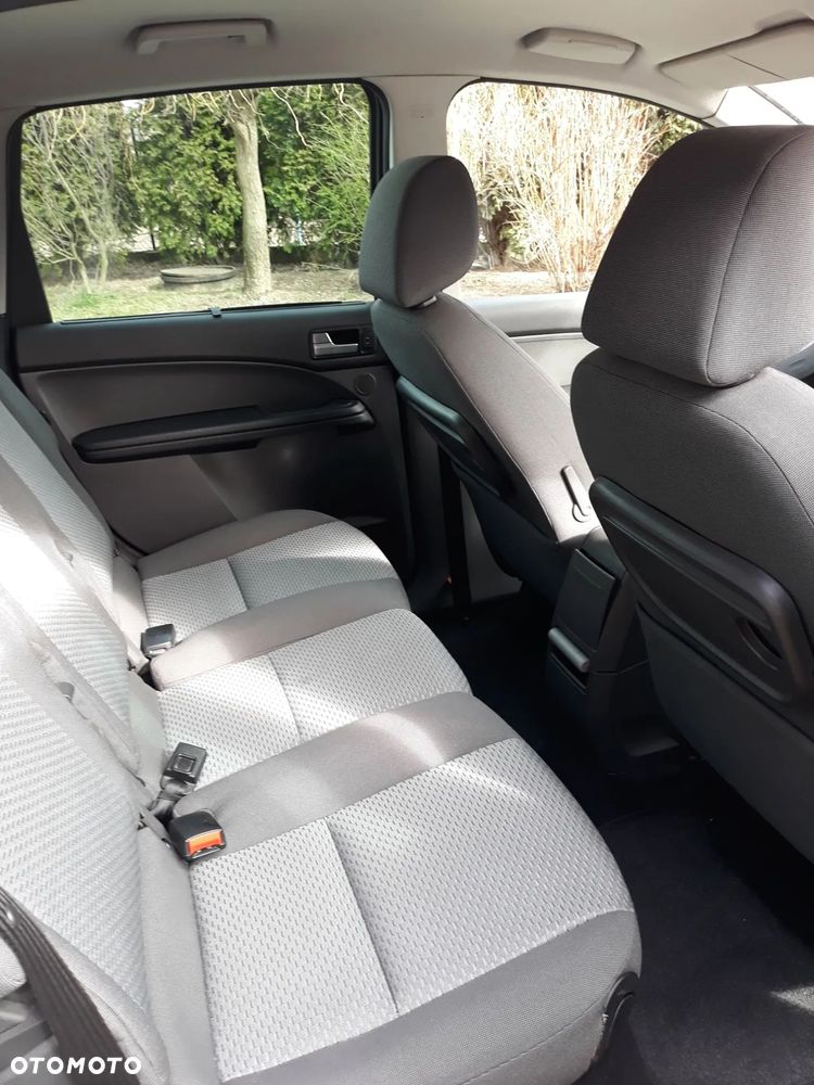 Ford Focus C-Max - 16