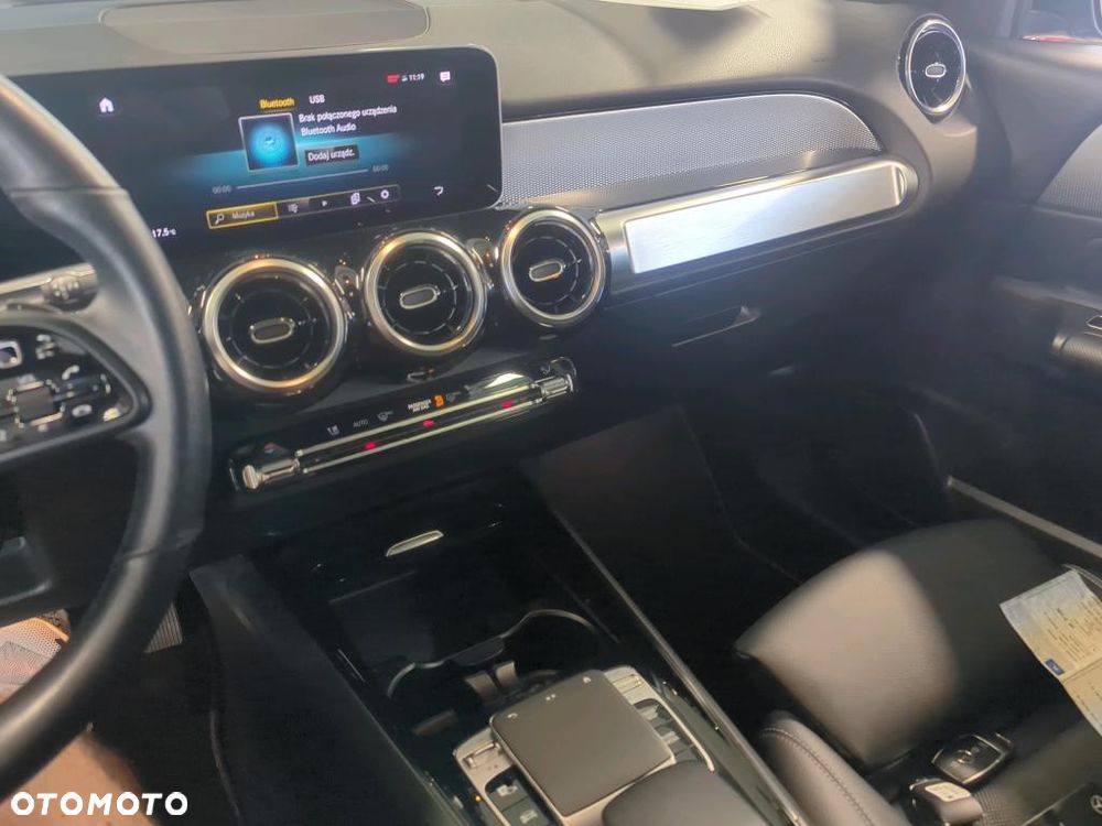 Mercedes-Benz GLB 200 7G-DCT - 12