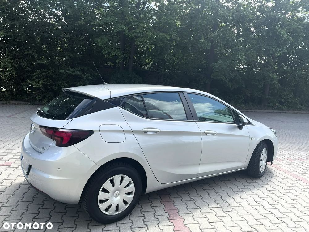 Opel Astra 2016 photo 2