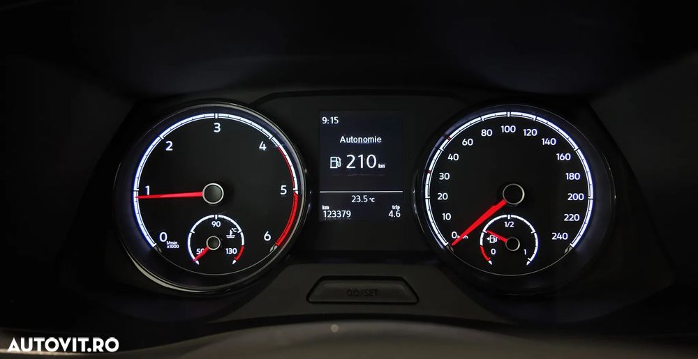 Volkswagen Caravelle 2.0 TDI 81 kW LR Comfortline - 24