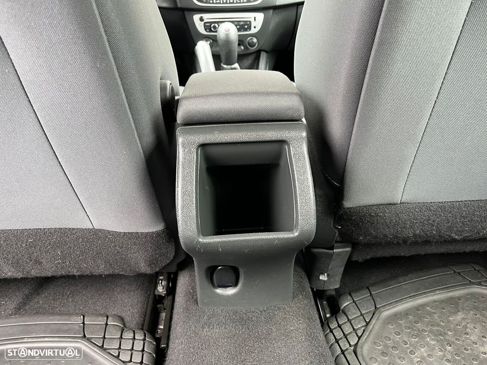 Renault Mégane Sport Tourer 1.5 dCi Dynamique - 31