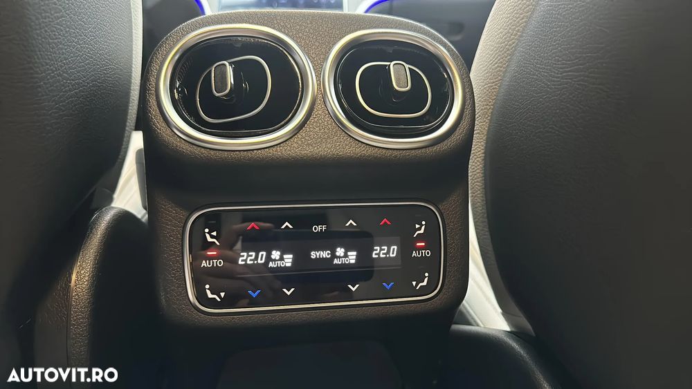 Mercedes-Benz GLC 300 e 4Matic 9G-TRONIC AMG Line Advanced - 20