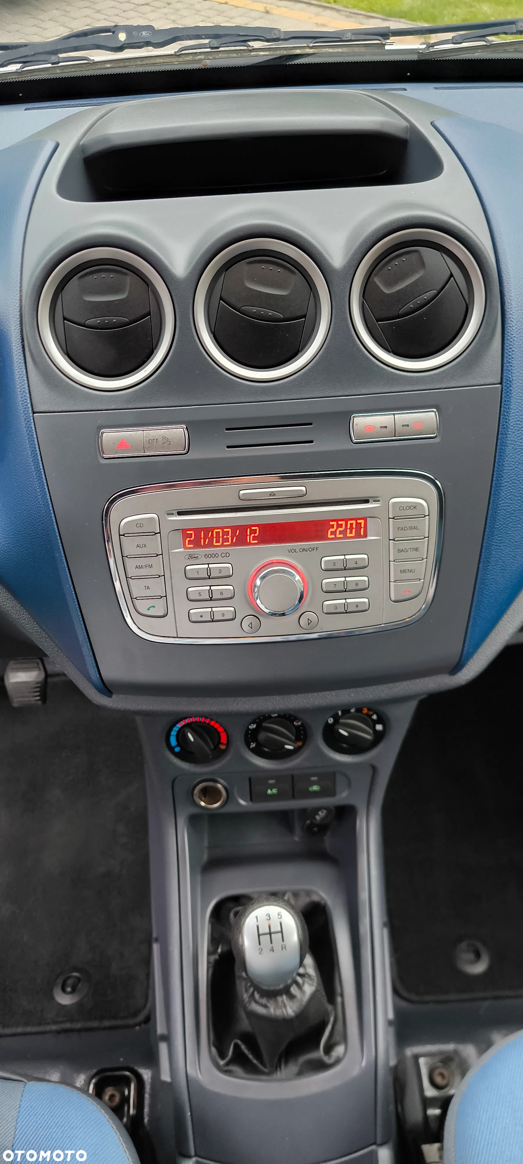 Ford Transit Connect - 15