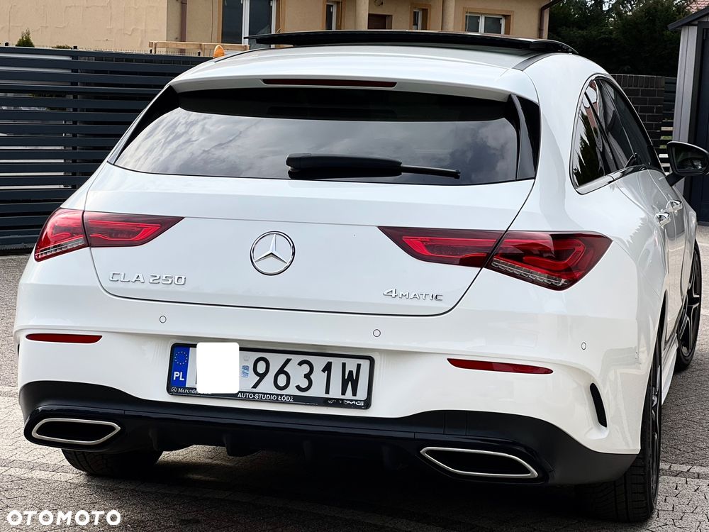 Mercedes-Benz CLA 250 4-Matic AMG Line 7G-DCT - 18